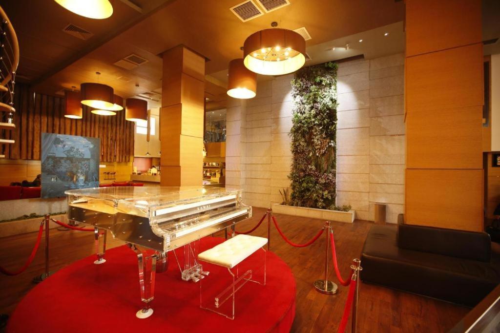The Corporate Hotel And Convention Centre Oulan-Bator Extérieur photo
