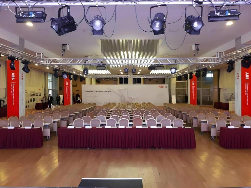 The Corporate Hotel And Convention Centre Oulan-Bator Extérieur photo