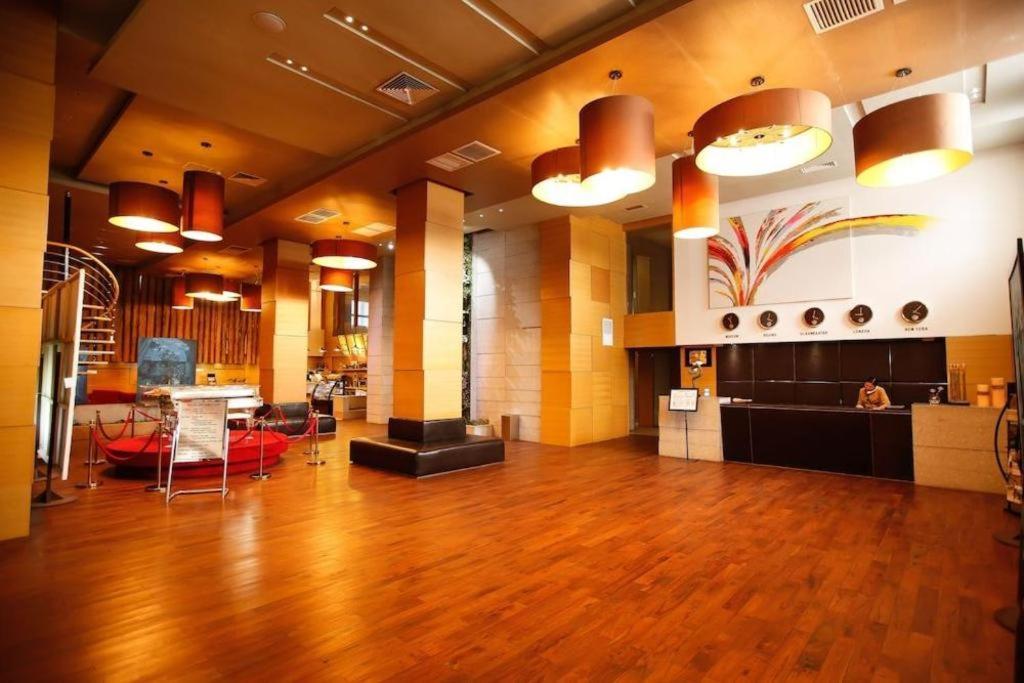 The Corporate Hotel And Convention Centre Oulan-Bator Extérieur photo