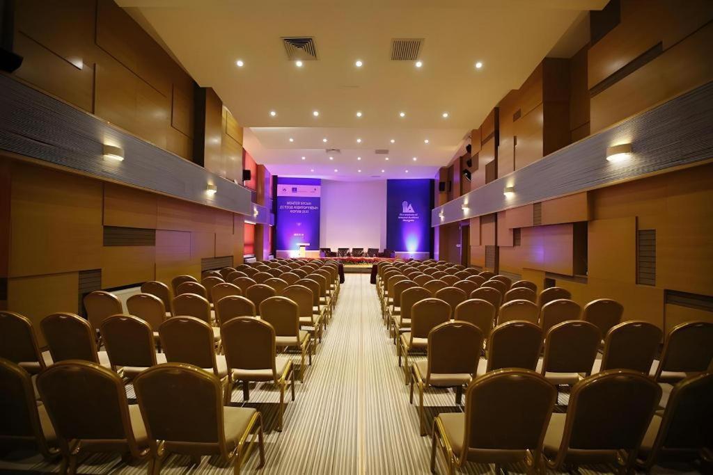 The Corporate Hotel And Convention Centre Oulan-Bator Extérieur photo